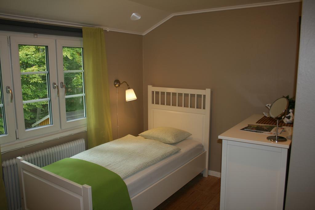 Hotel & Pensionat Bjoerkelund Stenbrohult  الغرفة الصورة