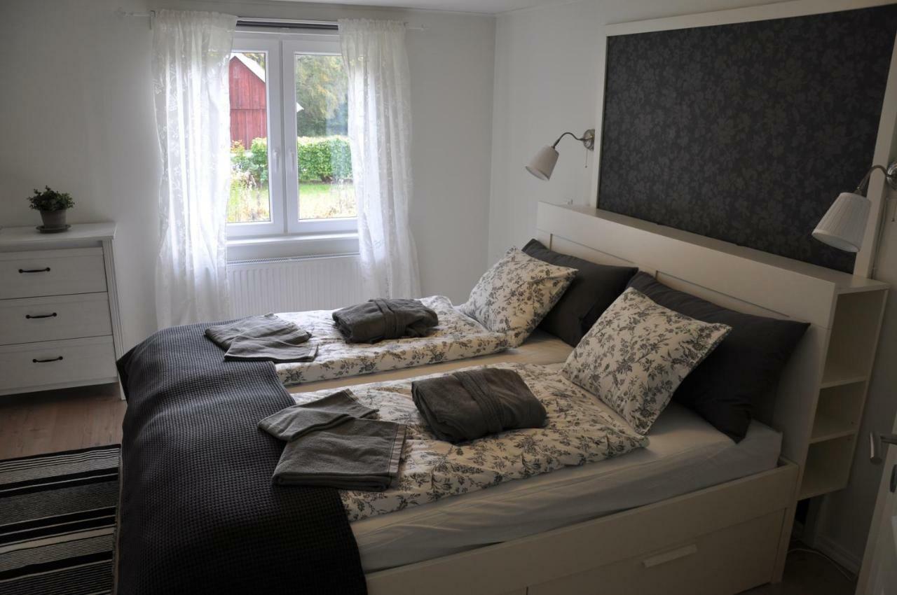 Hotel & Pensionat Bjoerkelund Stenbrohult  المظهر الخارجي الصورة