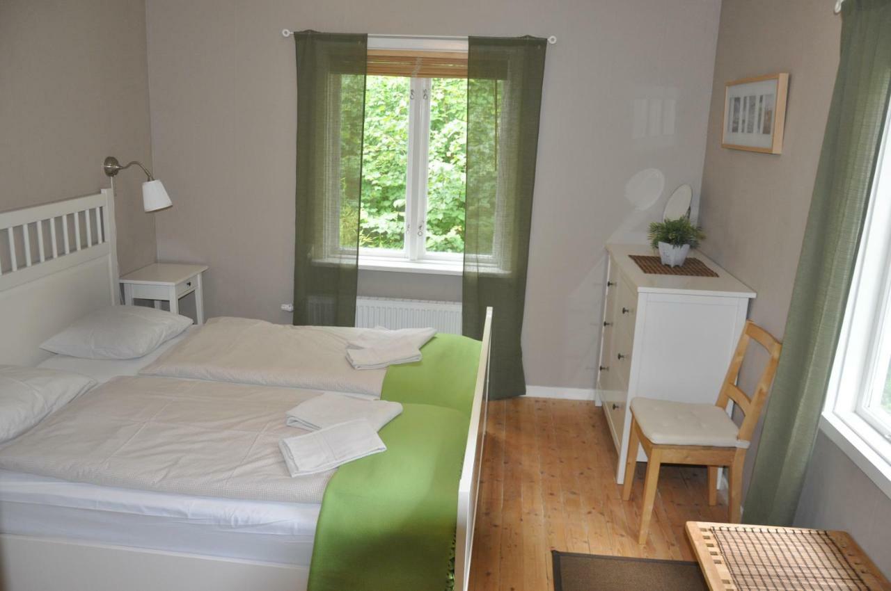 Hotel & Pensionat Bjoerkelund Stenbrohult  المظهر الخارجي الصورة