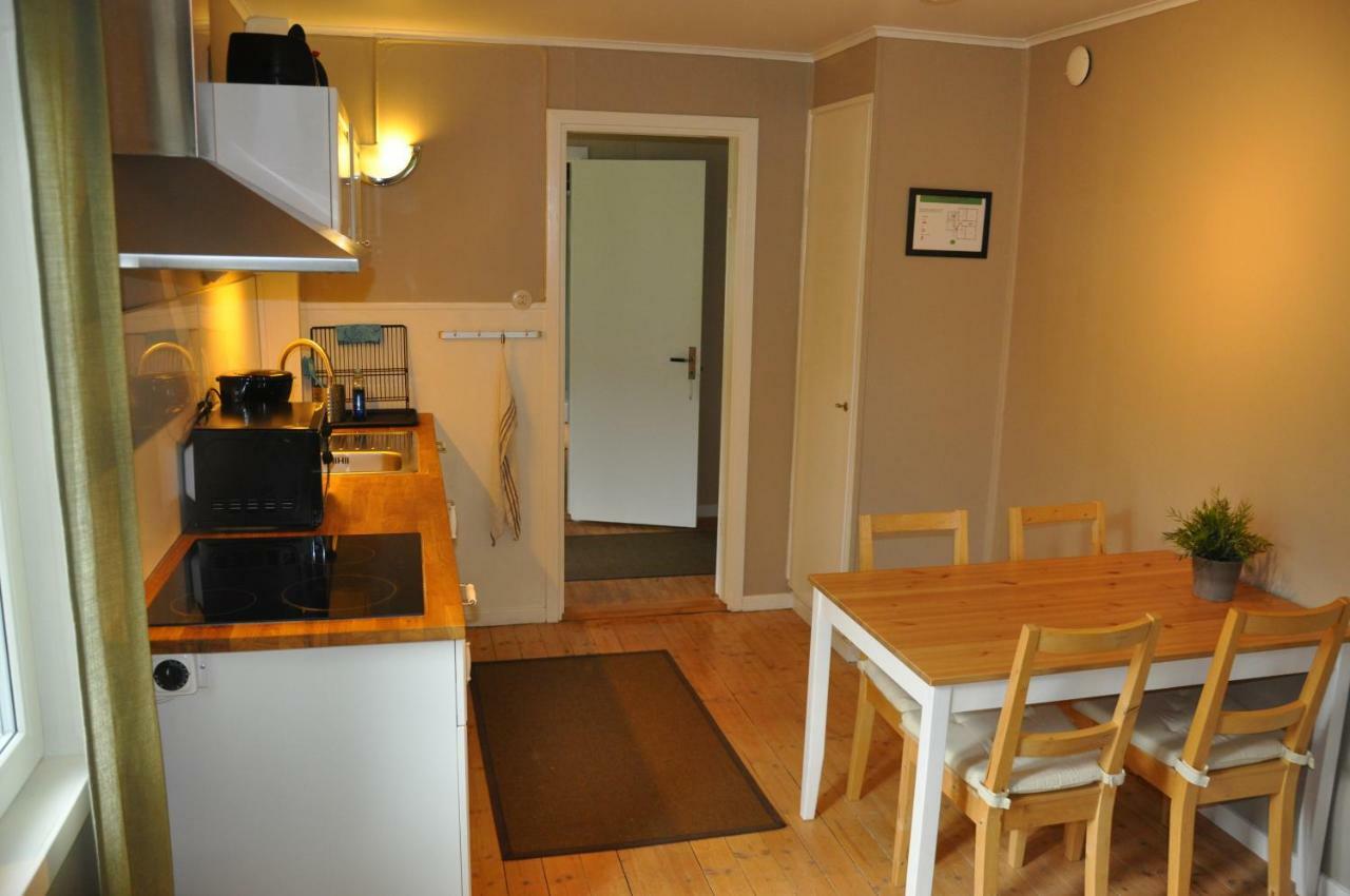 Hotel & Pensionat Bjoerkelund Stenbrohult  المظهر الخارجي الصورة